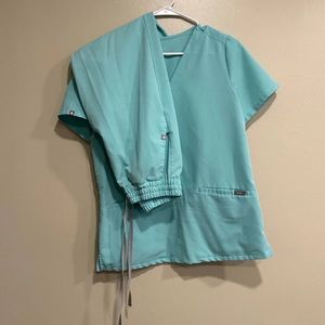 Figs Aqua Sky scrub set size small